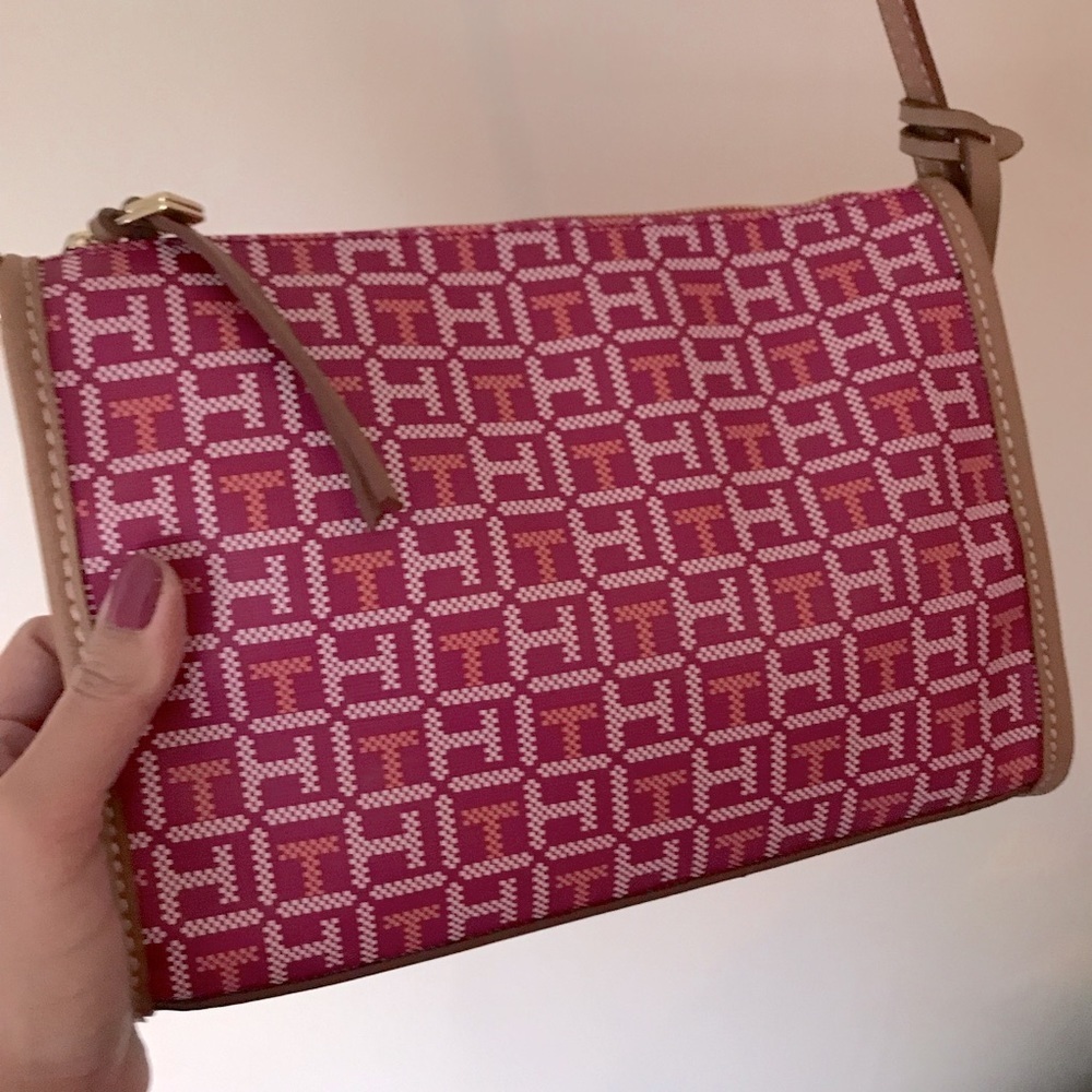 FOR THE SUMMER Tommy Hilfiger crossbody bag